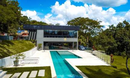 Sítio de Luxo à Venda no Condomínio Nossa Fazenda em Esmeraldas - 10.000m² por R$2.750.000,00