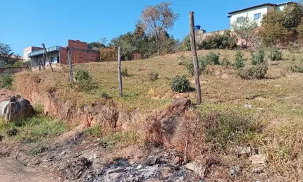 Venda de Lote em Novo Retiro, Esmeraldas ? 360 m² por R$75.000,00