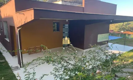 Venda de Sítio no Condomínio Nosso Rancho, Contagem - 2.500m², R$990.000,00