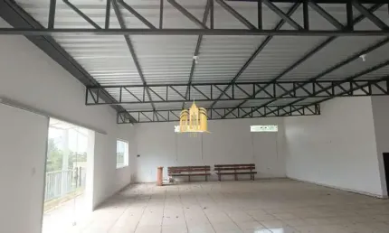 Aluguel de Imóvel Versátil em Esmeraldas ? 140m² para Loja ou Salão de Festas, Ótima Localização