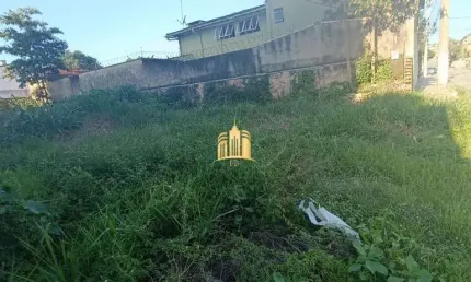 Terreno à Venda no Centro de Esmeraldas ? 360m², Três Lados Murados, R$320 Mil