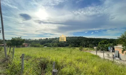 Chácara à Venda em Condomínio Bela Vista: 4058m², Tranquilidade e Natureza!