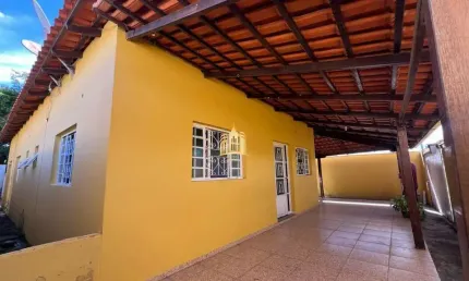 Casa para Alugar Nova Esmeraldas: 3 Quartos, Suíte, Quarto Externo e 3 Vagas!