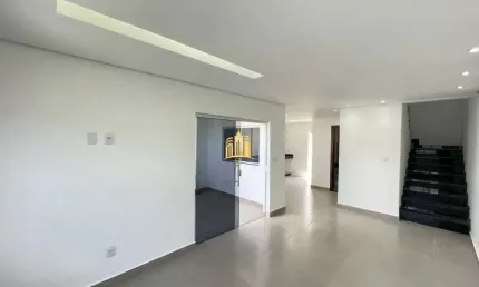 Casa à Venda Guarujá Mansões, Betim: 3 Quartos, Suíte, 106m² e Habite-se!