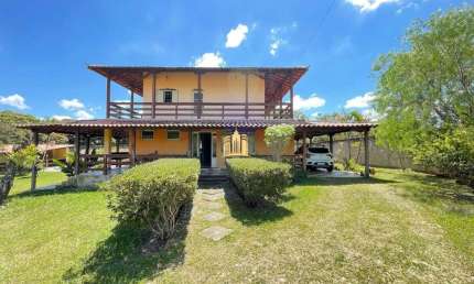 Casa à Venda Nova Esmeraldas: 6 Quartos, Área Gourmet, Pomar e 2.205m²!