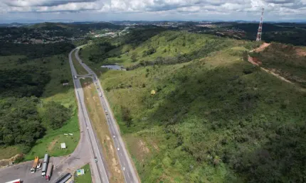 Terreno 322.100,00 m² na BR-040, Esmeraldas, MG ? à venda