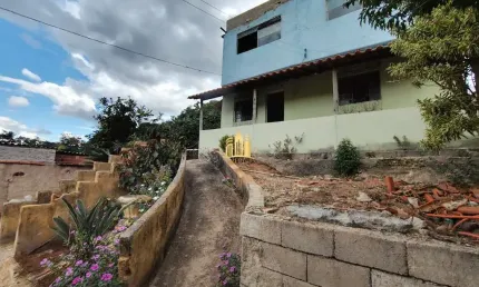 Chácara 870m² Cidade Jardim: 3 Suítes, Salão de Festas, Oportunidade