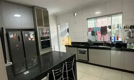 Casa de Alto Padrão 3 Quartos Suíte Closet à Venda no Bairro Monte Verde em Betim