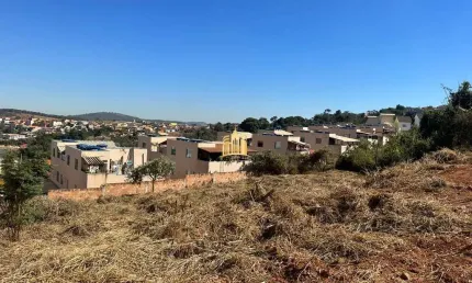 Lotes de 360m² com Escritura e Registro ? R$ 70.000,00 Cada ? 4 Unidades