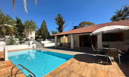Sítio 2800m² com 2 casas, piscina, gourmet, pomar ? r$ 750 mil