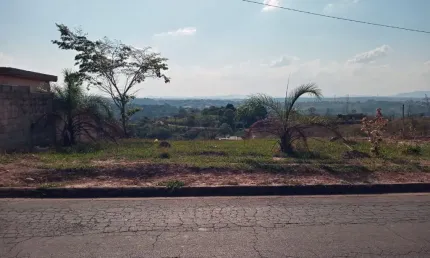 Lote de 360m² a venda no Bairro Serra Dourada na cidade