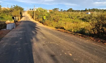 Terreno com 3314m2°, localizado em Medeiros , Itatiaiuçu na margem da estrada principal.