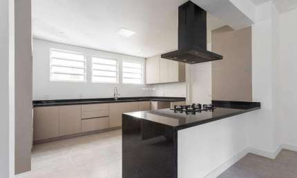 Apartamento c/ 3 quartos, 1 suíte e 2 vagas, 225m², à venda no Condomínio Edifício Maria Laetitia, no bairro Jardim Paulista, por 3.150.000,00