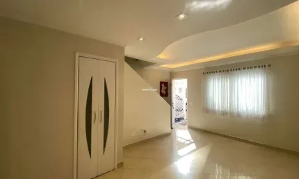 Casa em Condomínio Fechado c/ 3 quartos, 1 suíte e 2 vagas, 108m², à venda no Condomínio Villa D Este, no bairro Vila Bertioga, por 900.000,00