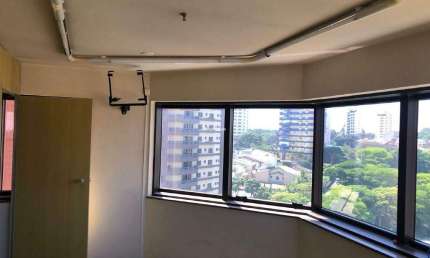 Conjunto comercial 1 vaga, 40m², para aluguel no Condomínio Crystal Tower, no bairro Jardim Avelino, por 1.700,00