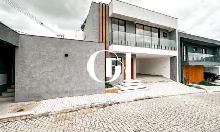 Esta casa incrível em condomínio fechado é um verdadeiro sonho de consumo.