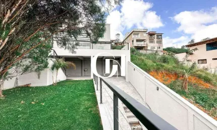 Casa à venda, 3 quartos, 2 suítes, 4 vagas, São Pedro - Juiz de Fora/MG