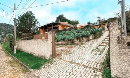 Casa à venda, 4 quartos, 3 suítes, 6 vagas, Previdenciários - Juiz de Fora/MG