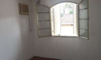 VENDO CASA + PONTO COMERCIAL JARDIM UIRA BOA LOCALIZAÇÃO, PROXIMO DO AEROPORTO.