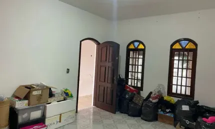 VENDE-SE CASA COM 03 DORMITÓRIOS SENDO 01 SUITE NO PARQUE NOVA ESPERANÇA