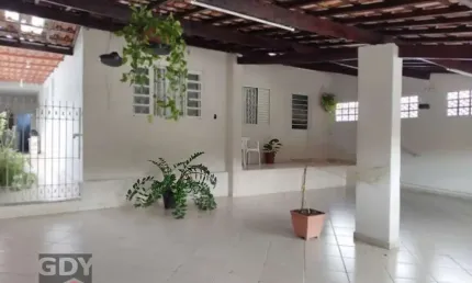 Casa à venda na Rua Doze de Outubro, Monte Castelo, São José dos Campos por R$ 450.000