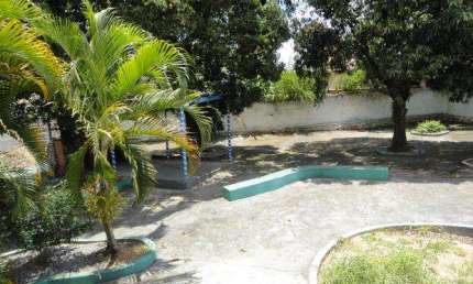 Casa com 2 Quartos sendo 1 suíte com Hidro e 7 vagas - Vila Carvalho