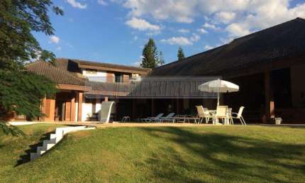 Casa com 4 suítes no Condomínio Lago Azul - Araçoiaba da Serra