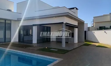 Casa com 3 suítes, 4 vagas e espaço gourmet com piscina - Cond. Villagio Di Capri