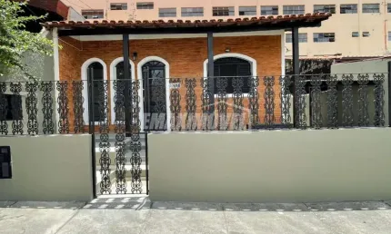 Casa com 3 Quartos sendo 1 suíte e 5 vagas - Jd. Maria Antônia