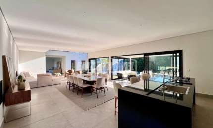 Casa para locação com 04 quartos no condomínio Lago Azul