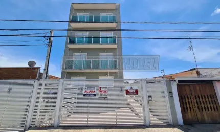Apartamento 2 quartos sendo 1 suíte com quintal - Vila Hortência