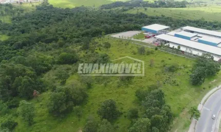 Terreno à venda na Avenida Itavuvu, s/n, Jardim Santa Cecília, Sorocaba