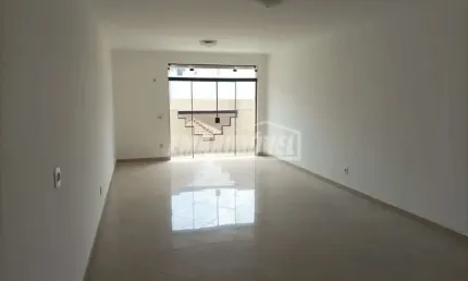 Apartamento com 3 quartos para alugar na Avenida Moreira César, Bloco úNico, 242, Centro, Sorocaba