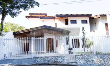 Casa com 4 Quartos sendo 3 Suítes e 2 com hidromassagem no Campolim
