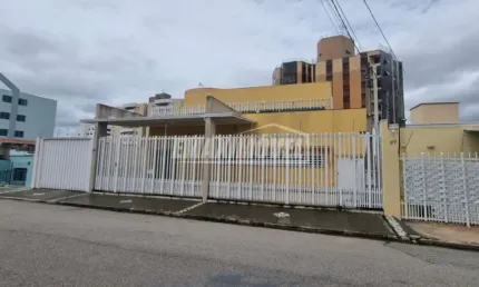 Casa com 4 quartos à venda na Rua Mato Grosso, 40/50, Vila Augusta, Sorocaba