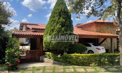 Casa com 3 Quartos sendo 2 suítes, 4 vagas, espaço gourmet e piscina - Além Ponte