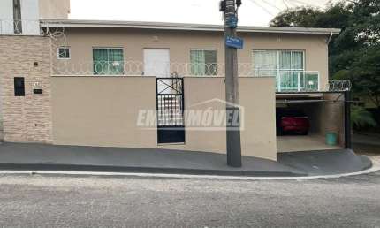 Casa com 3 Suítes, 4 vagas e espaço gourmet com piscina no Jd. Pagliato
