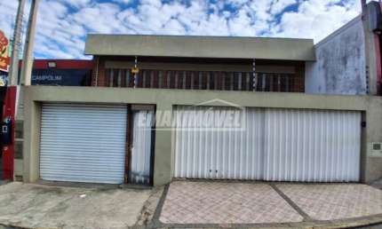 Sobrado com Piscina e 3 Dormitórios sendo 1 suíte ? Jardim Emília