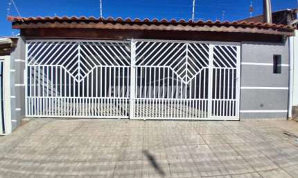 Casa para aluguel no Wanel Ville IV com 3 quartos sendo 1 suíte