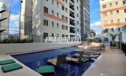 Apartamento com 2 Quartos (1 Suíte) e Vaga Coberta - Jardim Europa