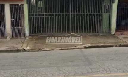 Casa com 2 Quartos e 1 vaga ao lado da Av. São Paulo!