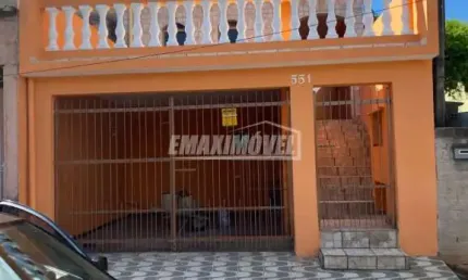 Casa com 2 Quartos sendo 1 suíte e 1 vaga ao lado da Av. Itavuvu!