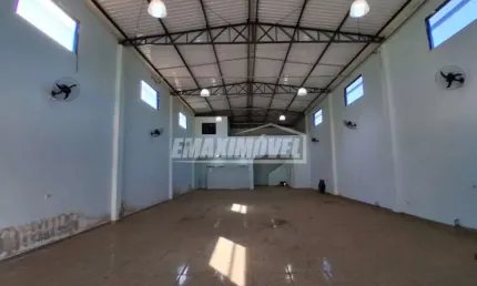 Salão comercial com estrutura completa para o seu negócio!