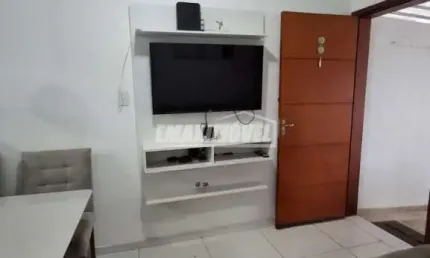 Casa com 2 Quartos e 2 vagas - Jardim Wanel Ville V