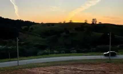 Terreno à venda em Itupeva-SP, no Condomínio Reserva Santa Monica, com 941,70m² de área!