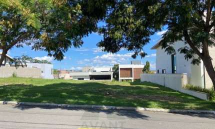 Terreno à venda em condomínio exclusivo em Valinhos-SP, no Condomínio Bosque dos Cambarás - 375,00m² de área.