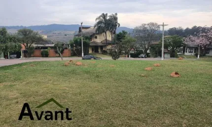 TERRENO PLANO DE 450M² NO CONDOMINIO VILLAGGIO CAPRICCIO NA CIDADE DE LOUVEIRA