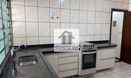 Sobrado com 3 quartos para locação em Vila Becheli - SP