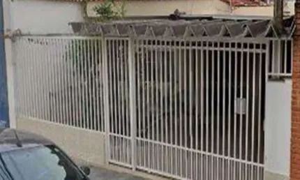 Casa Terrea com Potencial a Venda em Vila Vivaldi!!!