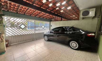 Casa com 3 quartos à venda na Rua Santa Rita de Cássia, 332, Balneário Maracanã, Praia Grande